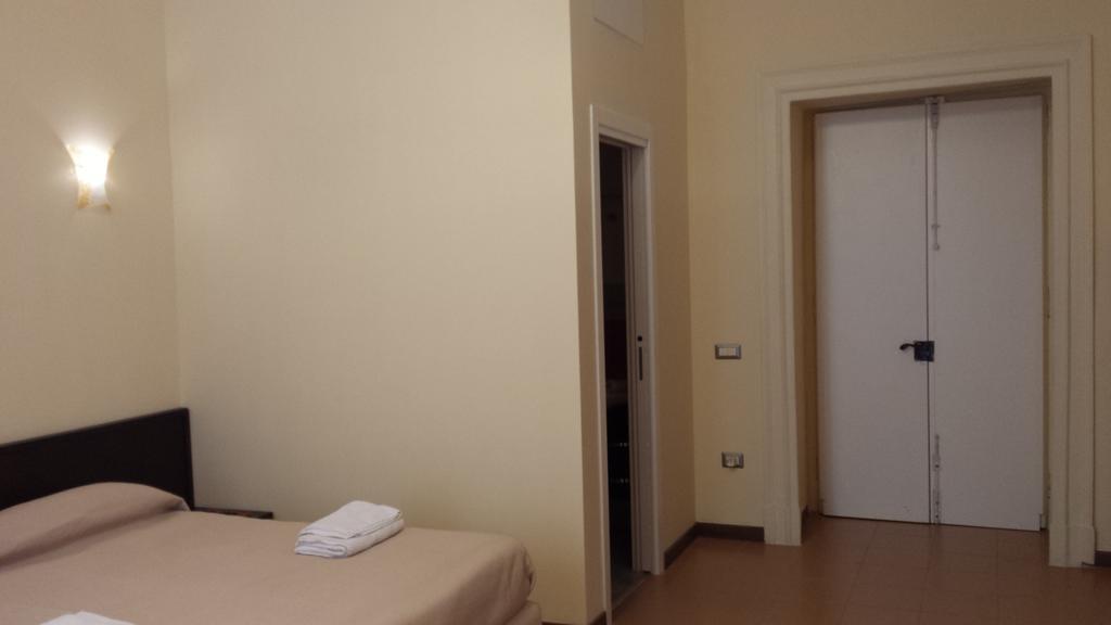 Bed and Breakfast Duomo 89 Nápoles Habitación foto